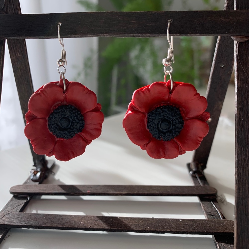 Poppy Dangles